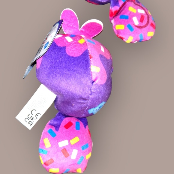 Dogs vs. Squirrels Nibbles Purple w/ Pink Frosting and Sprinkles Squirrel #022 - Picture 6 of 6